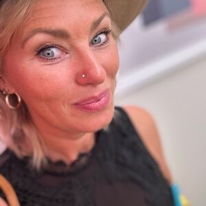 Meet your Posher, Holly